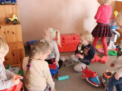 Mit anderen Kindern spielen - f&uuml;r die Kinder in der Kita St. Raphael B&ouml;sel ist das toll. Aber aufgrund des Personalmangels wird es immer schwieriger, die n&ouml;tigen Betreuungsstellen zu besetzten.