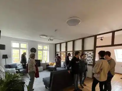 Neu gestaltet: Die Jugendlichen pr&auml;sentierten ihren modernen Treff bei einem Tag der offenen T&uuml;r den G&auml;sten.