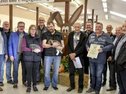 Sie er&ouml;ffneten die Ortsschau: Kaninchenz&uuml;chter aus der Region.