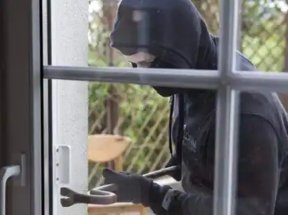 H&auml;ufig ein Schwachpunkt: Nebent&uuml;ren sollten hochwertig sein und gegebenenfalls mit Riegeln oder Sperrb&uuml;geln zus&auml;tzlich gesichert werden.