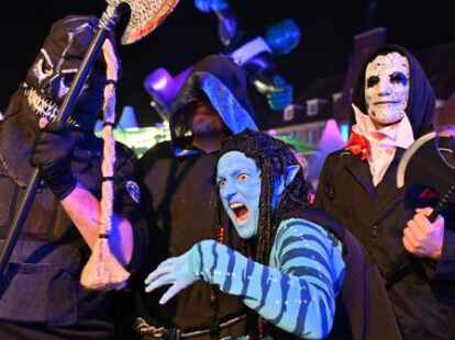 Aus Schortens und dem Ammerland kamen diese Kreaturen in die B&auml;renstadt Esens.