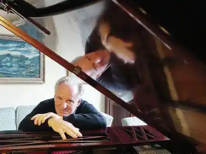 Pianist Mathias Weber begeisterte auch in der Hamburger Laeiszhalle.