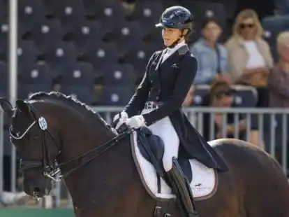 Sattelt in diesem Jahr in Oldenburg: Sandra Nuxoll mit Bonheur da La Vie