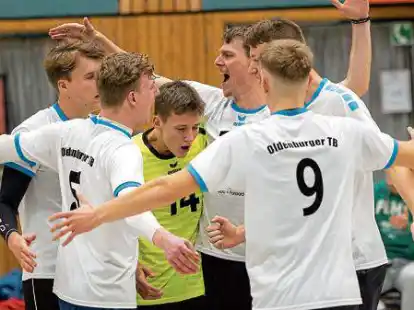 Zwei Satzgewinne durften die OTB-Volleyballer im Duell mit DJK Delbr&uuml;ck feiern.