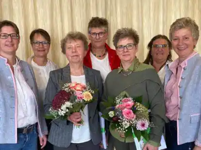 Der neue und alte Vorstand der Landfrauen Wildeshausen-D&ouml;tlingen (von links): Birte Eilers, B&auml;rbel Kuhlmann, Marlis Hollmann, Ingrid Utikal, Dette Zingler, Waltraut Meyer, Anne Brengelmann.Nicht mit auf dem Foto sind Annette Vosteen und Ina R&uuml;debusch