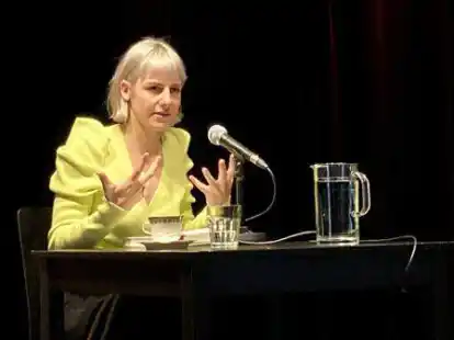 Las in Oldenburg aus ihrem neuen Roman &bdquo;Die Kriegerin&ldquo;: Helene Bukowski