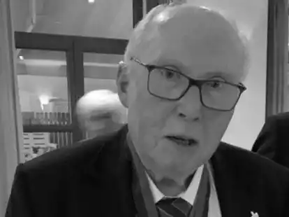 Franz Wienken &ndash; 14 Jahre Vorsitzender des Senatorenstammtisches &ndash; war im Juli 2022 zum Ehrenpr&auml;sidenten ernannt worden.