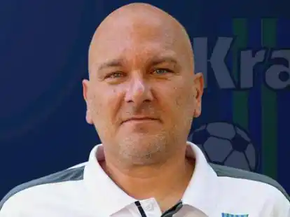 Unter dem jetzigen Trainer des Emder Regionalligisten, Stefan Emmerling, spielte er selbst: Rudi Zedi, langj&auml;hriger Spieler und Trainer des BSV Kickers Emden.