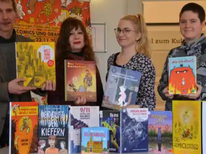 Kibum 2022 Christian K&uuml;hn (Unibibliothek Oldenburg) Regina Peters (Kibum-Programmverantwortliche) Julia Hruzik (Stadtbibliothek) Juliane Felser (Unibibliothek Oldenburg)