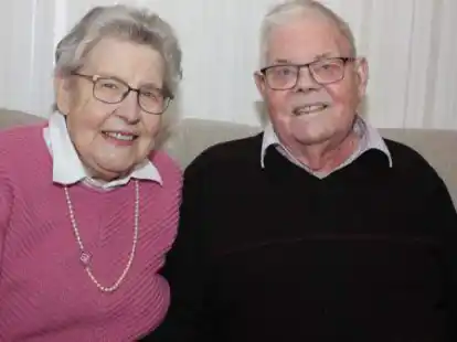 Seit 60 Jahren verheiratet: Maria und Hans Alberding aus Bar&szlig;elermoor.