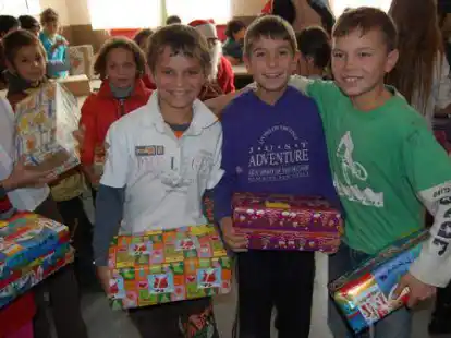 Da leuchten die Augen: Die Rum&auml;nienhilfe Oldenburg-Rastede veranstaltet allj&auml;hrlich eine Nikolausaktion. Beschenken kann man Kinder und auch &auml;ltere Menschen in Rum&auml;nien.