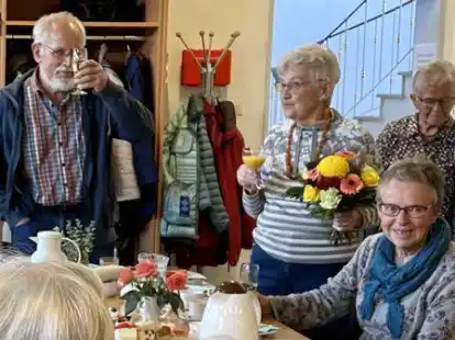 &Uuml;ber viele lobende Worte konnte sich die Gruppenleiterin der Plattschnacker, Adeline Krupp, freuen.