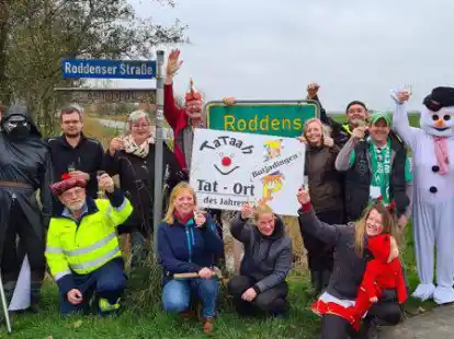 Um 11.11 Uhr k&uuml;rten die Mitglieder des Karnevalvereins Tataah Butjadingen den neuen Tataah-Tatort. Die Wahl fiel auf Roddens.