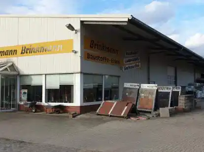 Schlie&szlig;t zum Jahresende: der Baustoffhandel Brinkmann an der Ladestra&szlig;e in Ahlhorn.
