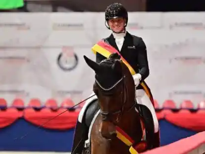 Kommt nach Varel: Die erfolgreiche Reiterin Tessa Frank, die aus Wilhelmshaven stammt.