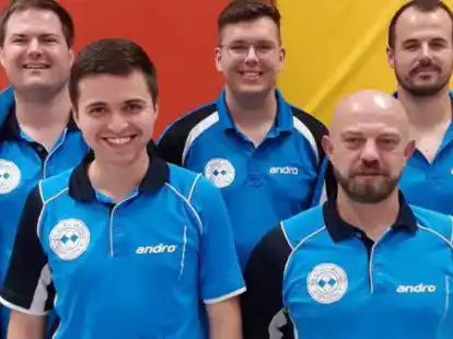 Die Ramsloher Reserve brachte mit dem Remis gegen Petersdorf die Herbstmeisterschaft unter Dach und Fach (von links): Oliver Neumann, Thomas Gisbrecht, Marven Kroon, Torben Braun und Martin Moor