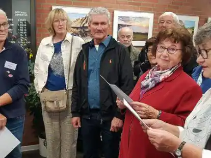 Bei der Vernissage der Petit-Caux-Ausstellung im Rathaus Anfang Oktober w&uuml;rdigten (von links) Christian Belletre, Komitee-Pr&auml;sidentin Nataly Deletoille, Stadlands Vizeb&uuml;rgermeister Hans Schwedt, Marie Jos&eacute; Klaes und Sigrid Burmester die Bedeutung der Kunst in der Partnerschaft zwischen Stadland und Petit-Caux.