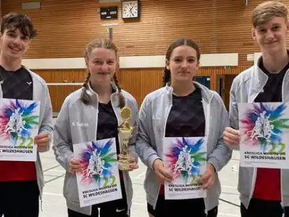 Erfolgreich: das U-17-Badmintonteam des SC Wildeshausen mit Elias Nachtigal, Marie Sudholz, Nike Fink und Oskar Vo&szlig;