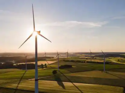 Symbolbild: F&uuml;r den Ausbau erneuerbarer Energien sucht die Stadt Cloppenburg Fl&auml;chen.