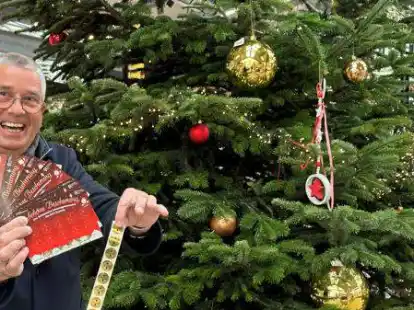 Sch&ouml;ne Bescherung: HGV-Vorsitzender Uwe Albertzard wirbt f&uuml;r die Schlosstaler-Aktion.