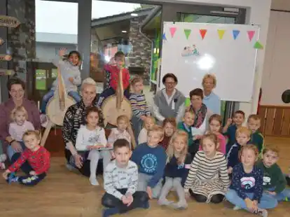 &bdquo;Die Arche&ldquo;-Leiterin Karin M&ouml;hlenkamp (von links) konnte neben Silvia Breher auch Clara Heggemann, Anastasia Tairova und Helga Willenborg als Vorlesende f&uuml;r die Kinder gewinnen.