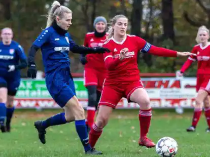 E-fehn-Kapit&auml;n Jennifer Sibum (Zweite von rechts) und ihre Mitspielerinnen bezwangen auch den Tabellenzweiten SV TiMoNo II.