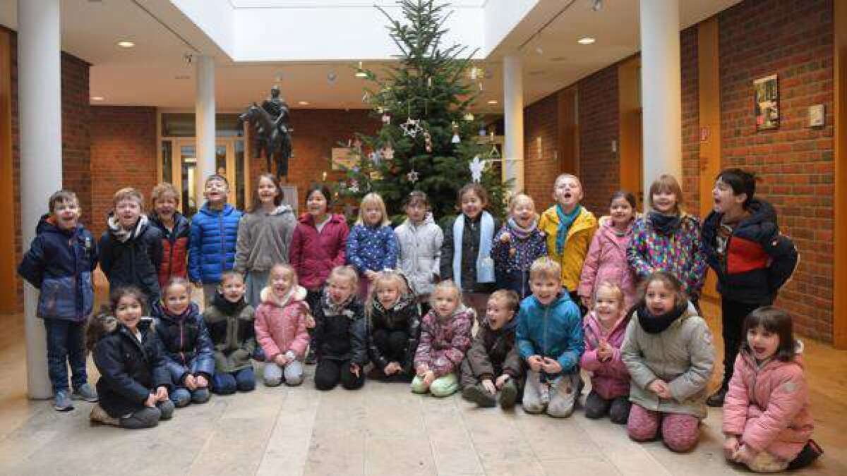 Kindergarten „Schatzinsel“ aus Wildeshausen: Vorschulkinder schmücken