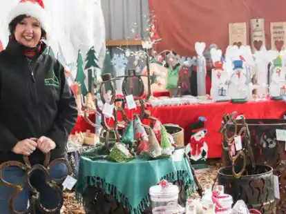 Besucher des Weihnachtsmarktes in Gro&szlig;enmeer k&ouml;nnen sich wieder auf viele verschiedene St&auml;nde freuen.