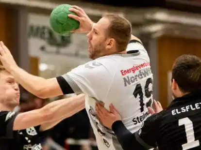 Mark Steinkamp (am Ball) ist einer von mehreren TVCern mit Vareler Vergangenheit.