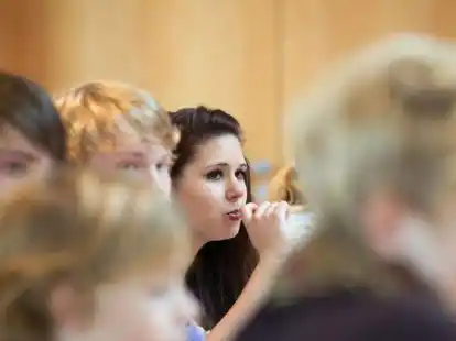 Mitdenken, mitreden &ndash; und mitentscheiden: Das sollen die Jugendlichen auch in den Gemeinden im Landkreis Aurich. In der Jugendkonferenz am Samstag werden daf&uuml;r Pfl&ouml;cke eingeschlagen.