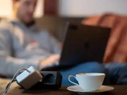 Per Internet an Ausschusssitzungen teilnehmen: FDP und CDU fordern, dass dieses Angebot fortlaufend besteht.