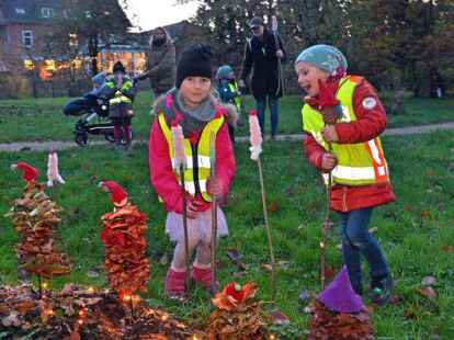 Viel Spa&szlig; hatten die Kinder bei ihrem Einsatz im B&ouml;rgtuun. Bild: Axel Pries