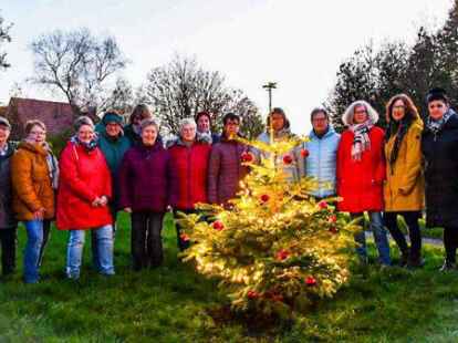 Nachhaltiger Weihnachtsschmuck: der Frauenkreis mit dem wachsenden Weihnachtsbaum.