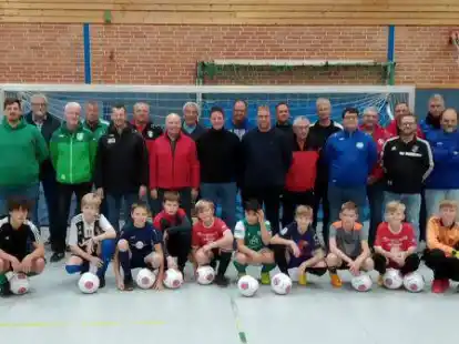 Die Teilnehmer an den Trainingsanregungen in Ramsloh mit der Demo-Gruppe