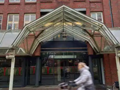 Steht seit Juli 2020 leer: das Erdgeschoss des ehemaligen Textil- und Modehauses Hinrichs in der Neutorstra&szlig;e.