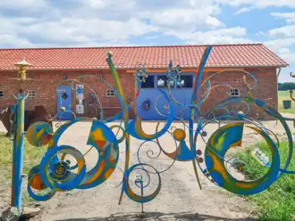 Die 120 Jahre alte Backsteinhalle ist von den neuen Eigent&uuml;mern zur Kunstwerkstatt umgestaltet worden.