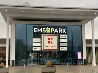 Unbekannte haben versucht, den Geldautomaten im Ems-Park zu knacken.