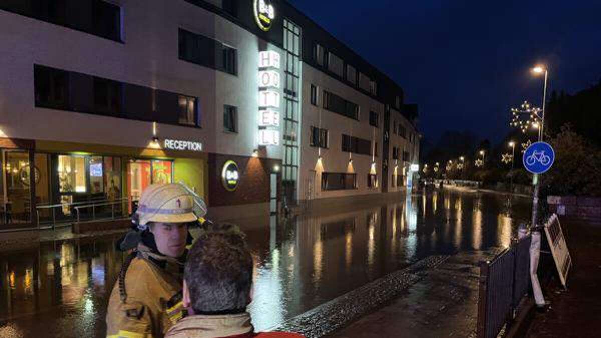 Oldenburg Alexanderstraße steht unter Wasser Rennplatzstraße und