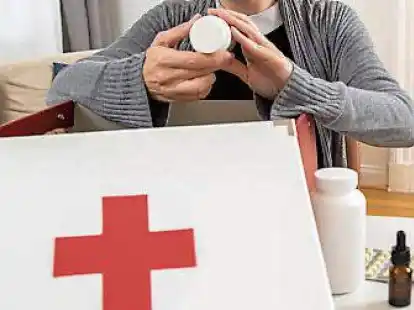 Eher k&uuml;hl, trocken und bei konstanter Temperatur: So bewahrt man Medikamente am besten auf.