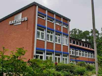 Soll erweitert werden: das Rathaus in Gro&szlig;enkneten.