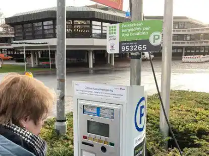 Der Streit um die Parkgeb&uuml;hrenregelung in Aurich nimmt kein Ende. Auch im Finanzausschuss am Dienstag wurde keine Entscheidung gef&auml;llt.