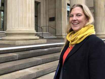 Neue Parlamentarische Gesch&auml;ftsf&uuml;hrerin der CDU-Landtagsfraktion: Carina Hermann (37), Juristin aus G&ouml;ttingen, vorm Landtag