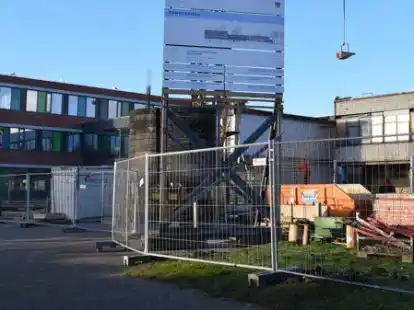 Mit Geldern aus der Kreisumlage finanziert der Landkreis unter anderem Bauma&szlig;nahmen an kreiseigenen Schulen, wie hier den Neubau der Elisabethschule in Friesoythe.
