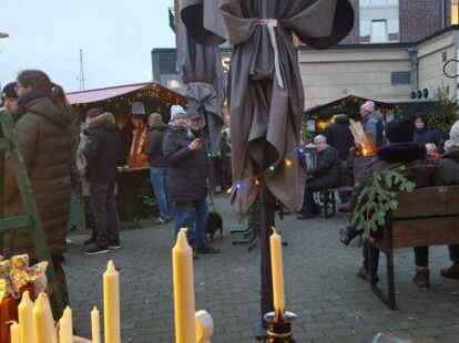 Ein Wochenende Weihnachtliches am Hafentor: Bis zu 100 Besucher kamen dort zusammen.