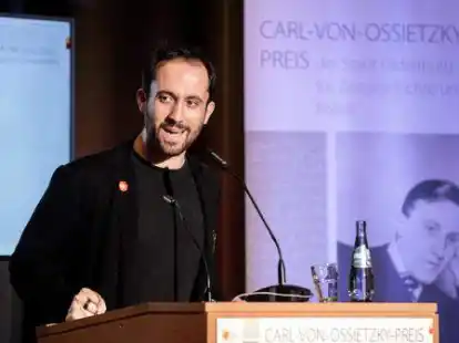 Brachte mahnende Worte in seiner Dankesrede unter: Igor Levit. Zuvor hatte der Pianist den Carl-von-Ossietzky-Preis erhalten.