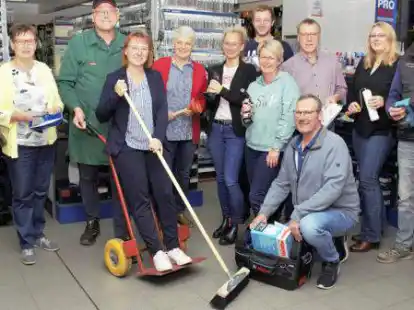 Freuen sich auf die bevorstehende Theatersaison: Die Schauspielerinnen und Schauspieler der Speelkoppel D&uuml;ngstrup zeigen im Januar das St&uuml;ck &bdquo;Hartmann mokt dat&ldquo;.