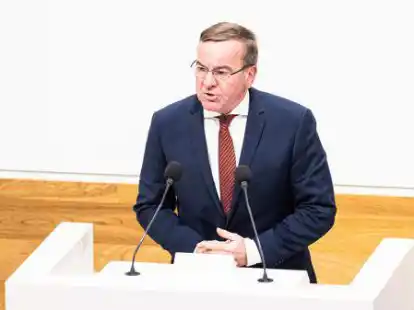 Sieht Schnittmengen zwischen &bdquo;Reichsb&uuml;rgern&ldquo;, Verfassungsfeinden und der AfD: Niedersachsens Innenminister Boris Pistorius (SPD) spricht im Landtag.