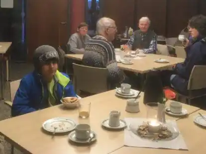 Aktion W&auml;rmewinter:  Herzlich willkommen zum Aufw&auml;rmen in der Gemeinschaft wie hier beispielsweise im Begegnungscaf&eacute; im Gemeindehaus an der Eupener Stra&szlig;e 4.