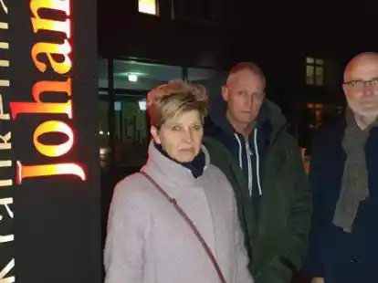 Machten auf die zunehmend schwierige wirtschaftliche Lage des Krankenhauses Johanneum in Wildeshausen aufmerksam:  (von links) Pflegedienstleiterin Maria Zerwuhn, der &Auml;rztliche Direktor Dr. Alexander Terzic und Verwaltungsdirektor Hubert Bartelt.