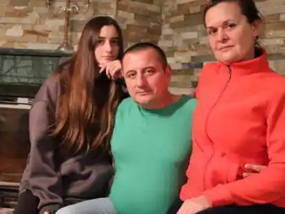 Sie hatten bereits eine Wohnung in Sedelsberg. Doch weil Valerii Istomin und Nadiia Istomina und ihre 14-j&auml;hrige Tochter Yelizavieta in Bad Bevensen nicht angemeldet worden sind, hat sich diese Option zerschlagen.